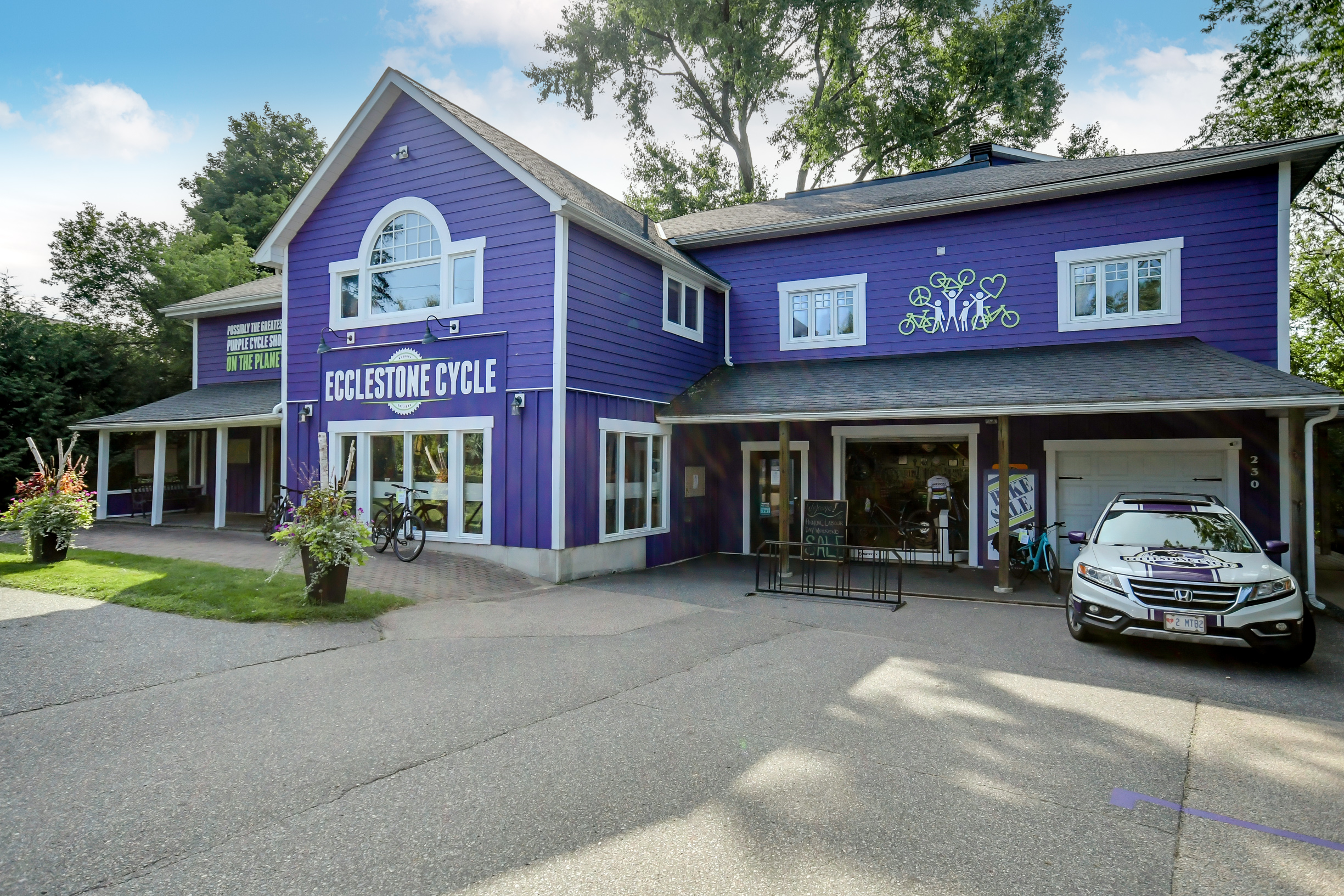 230 Ecclestone Drive, Bracebridge, Ontario  P1L 1G4 - Photo 2 - X12285187	