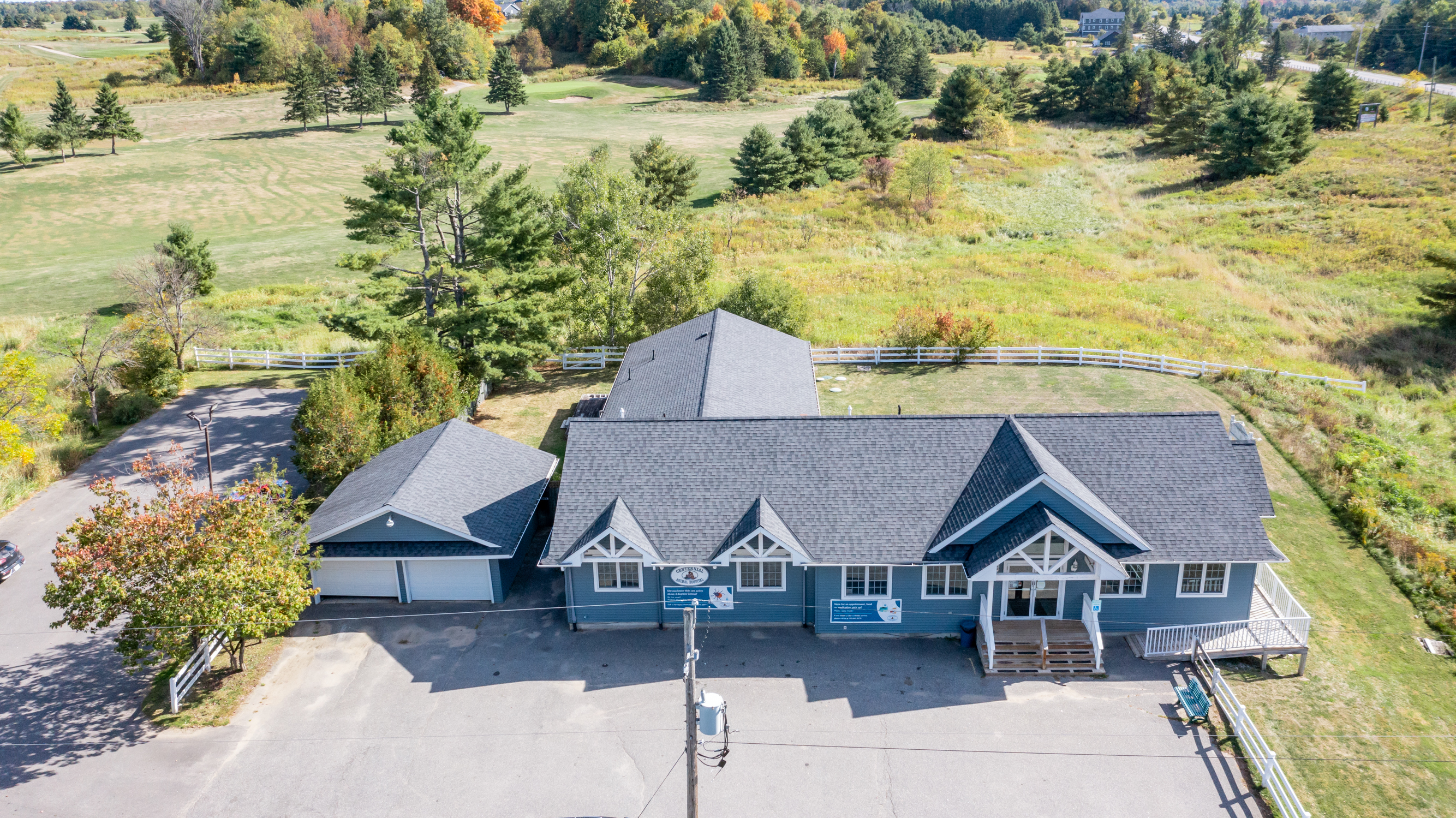 1008 South Monck Rd, Bracebridge, Ontario  P1L 1W8 - Photo 2 - X12421602	